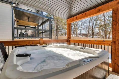 Beary Cozy Cabin Cabin in Ridgedale