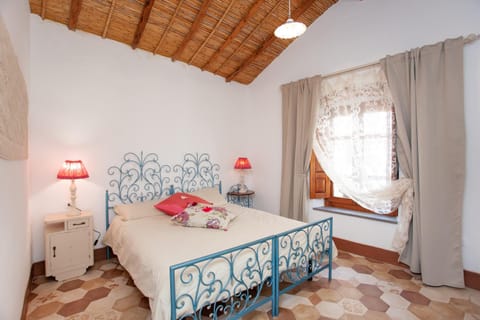 Property building, Living room, Bedroom