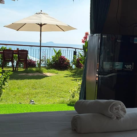 Patio, Natural landscape, Sea view
