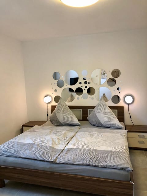 Erdgeschoss-Appartement mit Seeterasse Apartment in Ostholstein