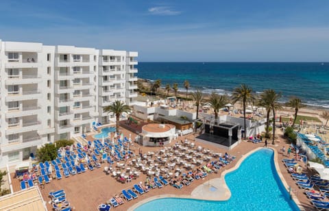 Bird's eye view, Pool view