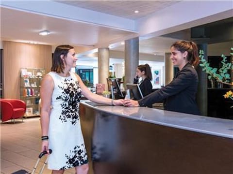 Communal lounge/ TV room, Lobby or reception