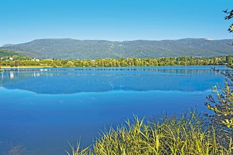 Neighbourhood, Natural landscape, Other, Beach