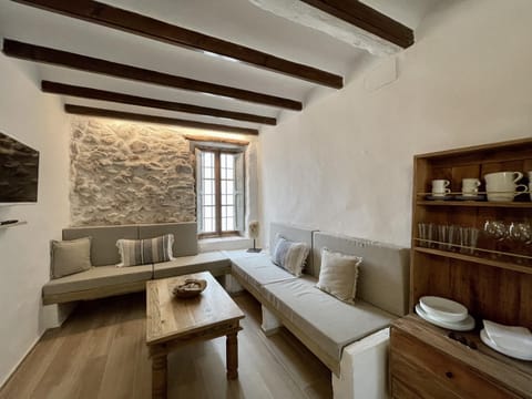 Communal lounge/ TV room, Living room