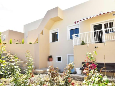 Property building, Garden view