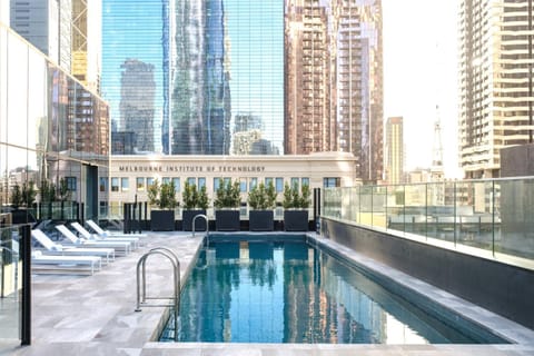 Property building, Day, Swimming pool