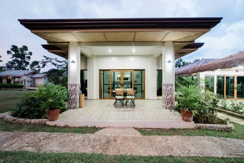 Property building, Garden, View (from property/room), Balcony/Terrace, Garden view