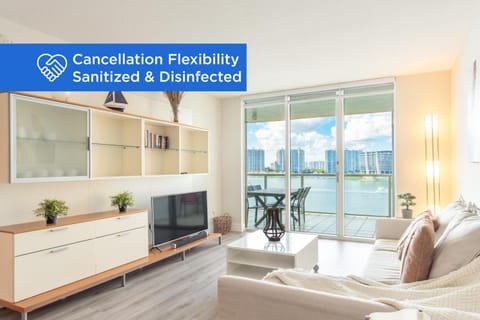 Marina Bay 1008 House in Sunny Isles Beach