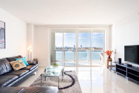 Golden Bay 805 House in Sunny Isles Beach