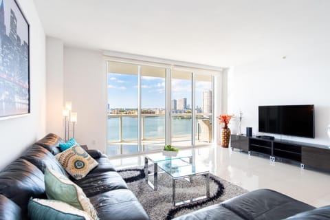 Golden Bay 805 House in Sunny Isles Beach