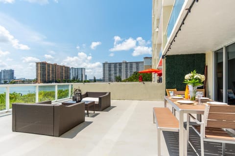 Golden Bay 303 House in Sunny Isles Beach