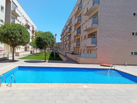 Property building, Pool view, Swimming pool