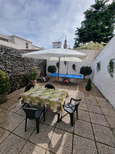 Garden, Breakfast