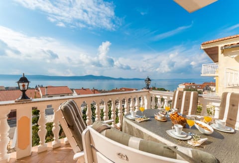 Day, Balcony/Terrace, Seating area, Sea view