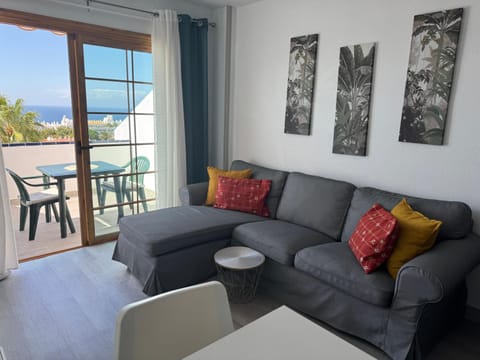 View (from property/room), Balcony/Terrace, Living room, Seating area