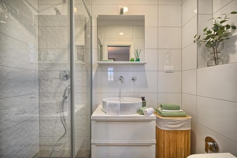 Mare‘s Place - Premium Seaview Apartment Apartment in Šibenik-Knin County, Croatia