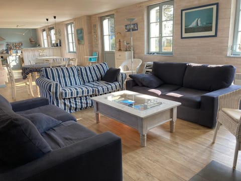 Maison spacieuse proche plage avec jardin à Bangor - FR-1-418-228 House in Brittany