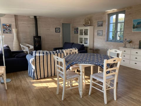 Maison spacieuse proche plage avec jardin à Bangor - FR-1-418-228 House in Brittany