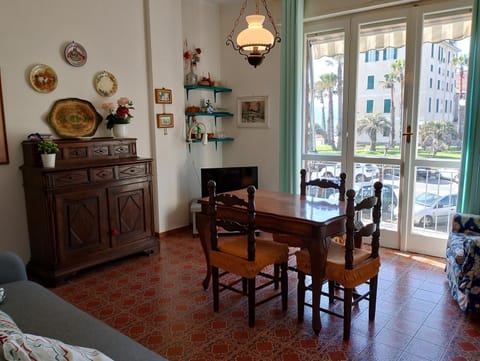 Incantevole appartamento davanti al mare, Chiavari Apartment in Chiavari