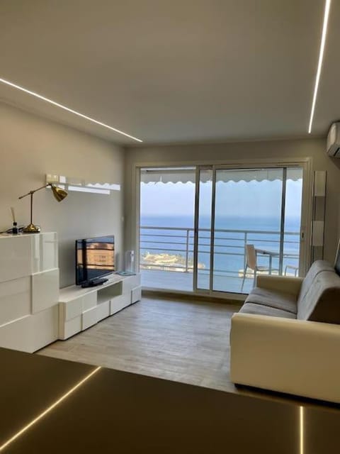 TV and multimedia, Living room, Sea view