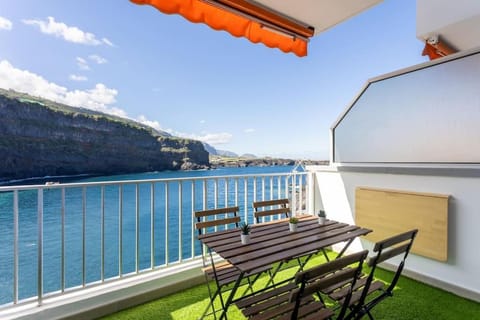 Day, Natural landscape, Balcony/Terrace, Sea view