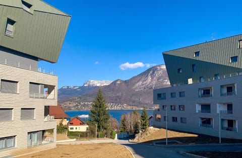 Property building, Natural landscape, Lake view, Mountain view
