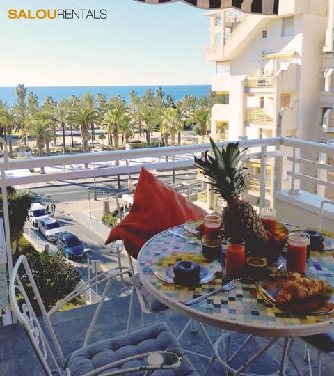 Day, Natural landscape, View (from property/room), Balcony/Terrace, Dining area, Sea view