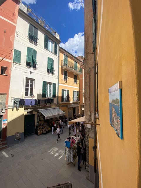 Property building, Property logo or sign