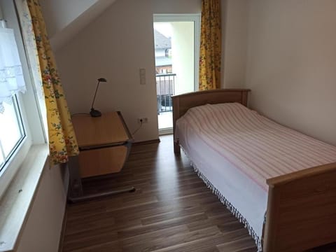 NEU Ferienwohnung Biesfeld-Altes Backhaus Apartment in Bergisch Gladbach