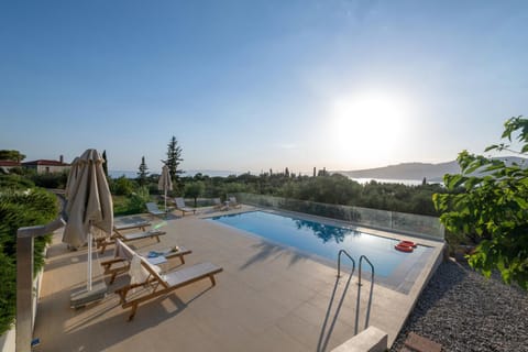 Day, Natural landscape, Mountain view, Pool view, Sea view, Swimming pool, Sunrise, Sunset, sunbed