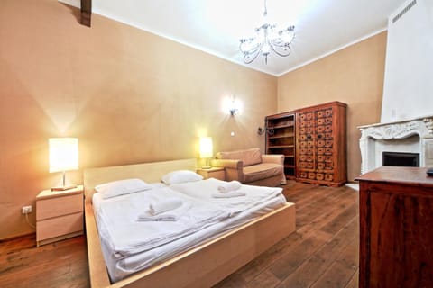 Bed, Bedroom, towels, wardrobe