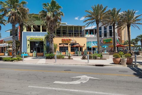 Walk To The Beach! 3 Story Home! 2 Balconies With Gulf Views! House in Sunnyside