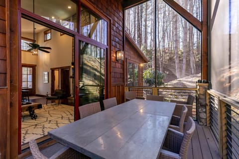 Doe Run Cottage at Eagles Nest House in Watauga