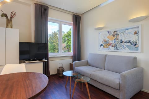 Adelaide Suite Apartment in Stresa