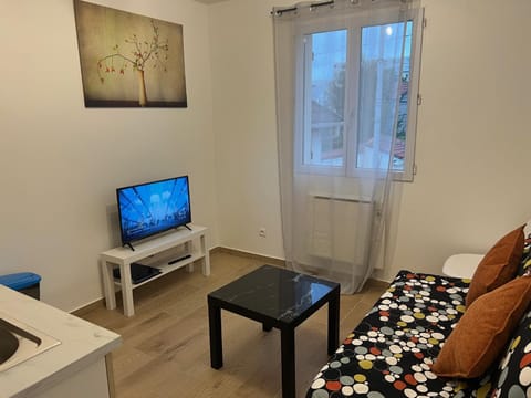 Communal lounge/ TV room, Living room