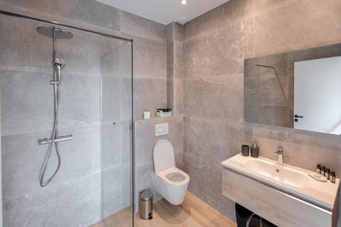 Villa Blue Pearl 10 pers piscine chauffée 10 minutes plage à pieds Villa in Zonza