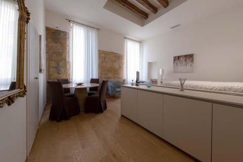 Seating area, Bedroom