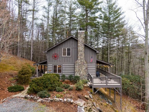 Cozy Cabin Cabin in Brushy Fork