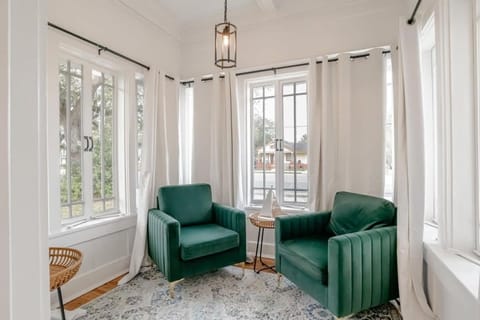 Mins to Cruise Terminal&Downtown- Sunny Splendor House in Mobile