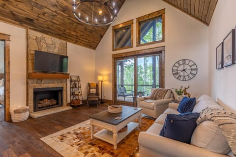 Sip Sip Hooray at Eagles Nest House in Beech Mountain