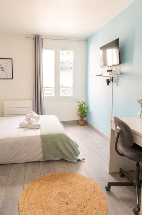 Bed, TV and multimedia