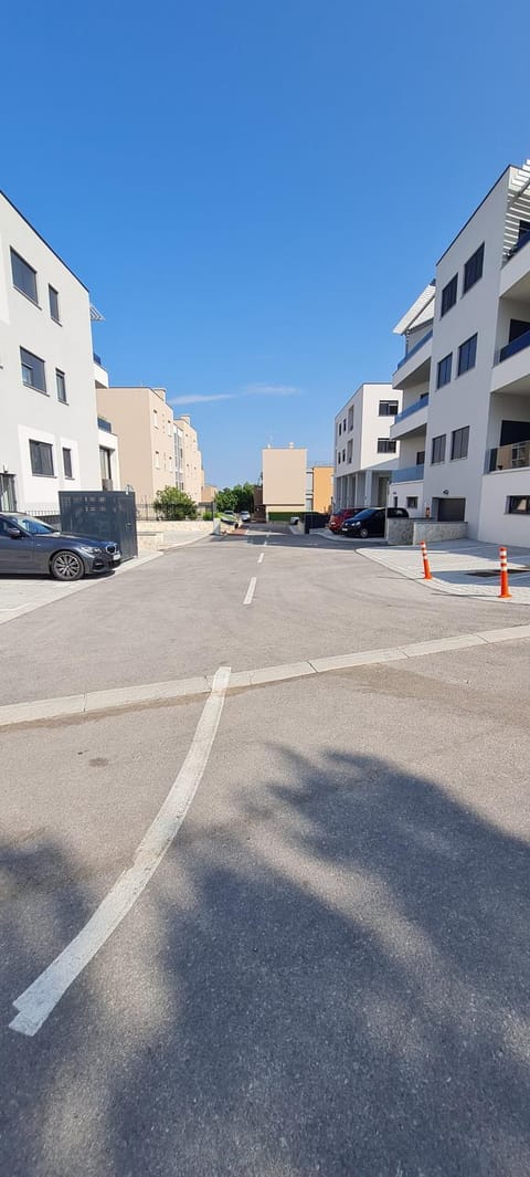 New Apartment Danijela, garden and garage place Apartment in Šibenik