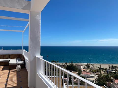 Nearby landmark, Day, Natural landscape, View (from property/room), Balcony/Terrace, Beach, Sea view