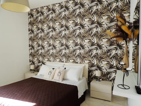 Bed, Photo of the whole room, Bedroom, air conditioner