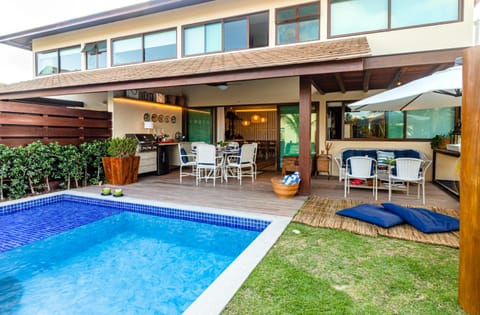 Day, Garden, Balcony/Terrace, Dining area, Pool view, Swimming pool, Swimming pool, sunbed