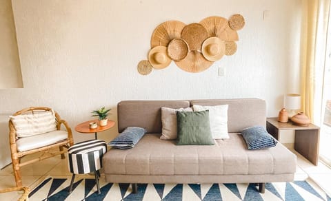 Living room, Decorative detail, Seating area