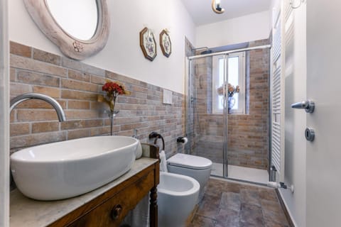 Shower, Toilet, Bathroom, bidet