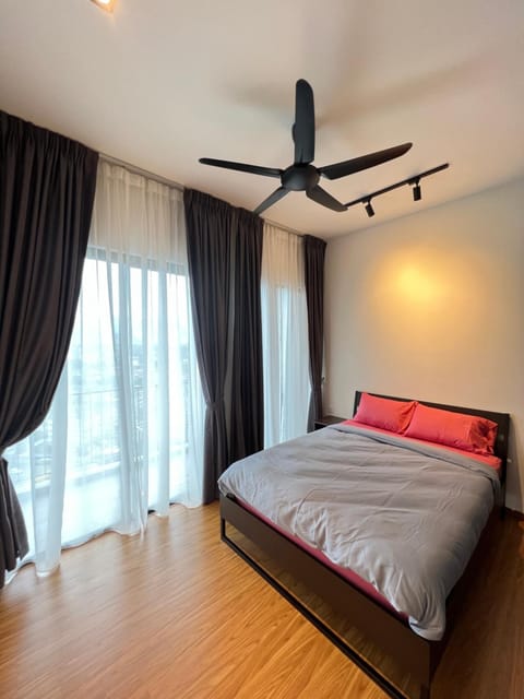 Bed, Bedroom, fireplace