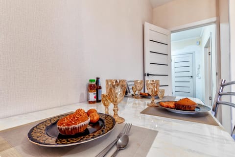 Kitchen or kitchenette, Food and drinks, Food