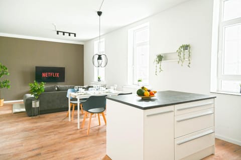 Living room, Photo of the whole room, Dining area, kitchen